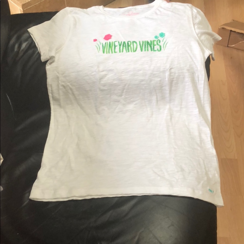 Vineyard vines tee shirt